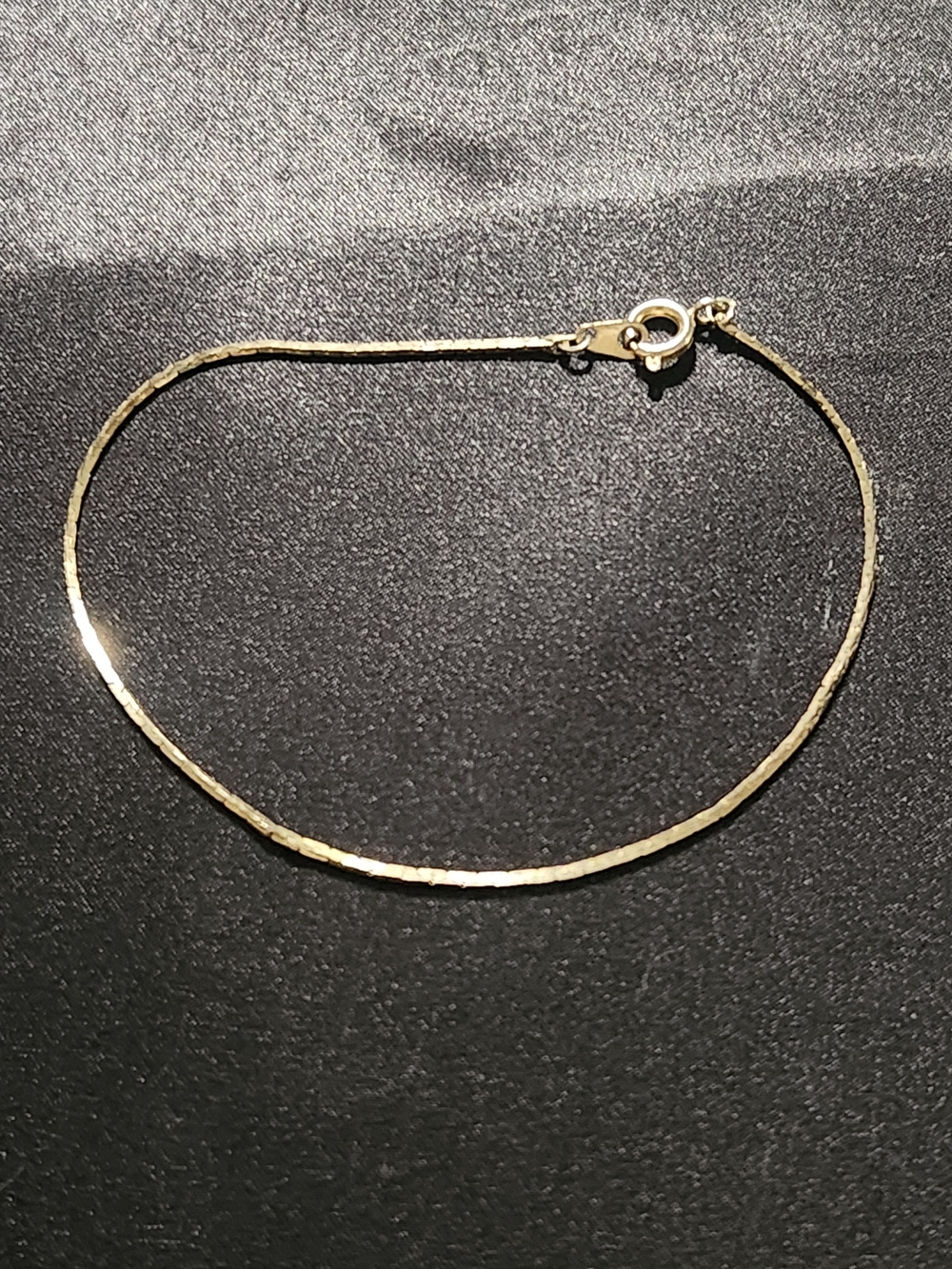 Vintage Gold Tone Delicate Flat Snake / Herringbone Chain Bracelet